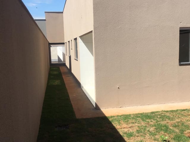 Casa com 180m² 3 quartos e 2 banheiros, à venda, no bairro Parque Trindade em Aparecida de Goiânia