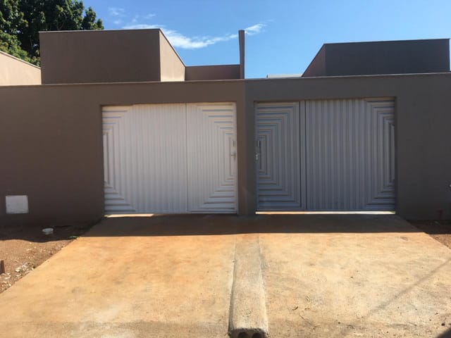 Casa com 180m² 3 quartos e 2 banheiros, à venda, no bairro Parque Trindade em Aparecida de Goiânia