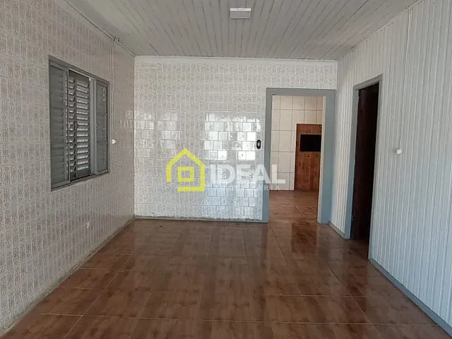 Casa com 85m² 3 quartos e 1 banheiro, à venda, no bairro Nazaré em Concórdia