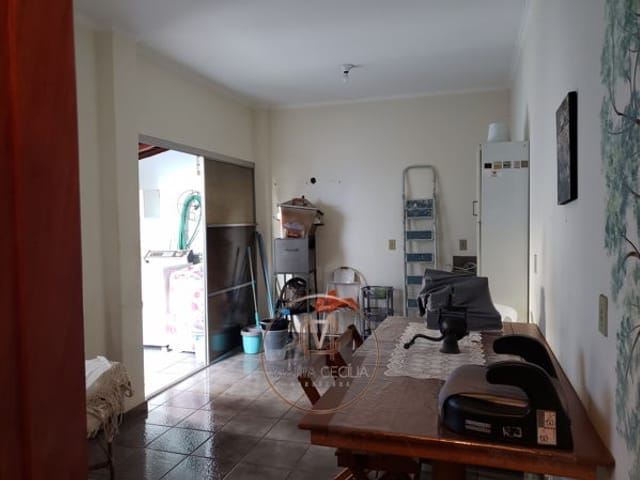 Casa com 300m² 3 quartos e 4 banheiros, à venda, no bairro Centro em Araraquara
