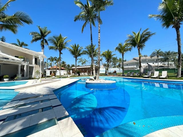 Casa com 3000m² 9 quartos e 10 banheiros, à venda, no bairro Acapulco em Guarujá