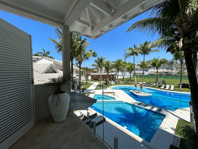 Casa com 3000m² 9 quartos e 10 banheiros, à venda, no bairro Acapulco em Guarujá