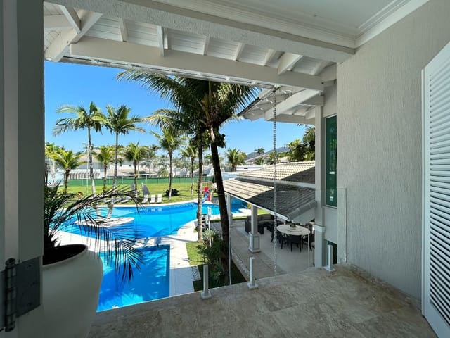 Casa com 3000m² 9 quartos e 10 banheiros, à venda, no bairro Acapulco em Guarujá