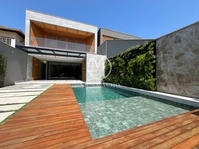 Casa 4 quartos e 6 banheiros, à venda, no bairro Barra da Tijuca em Rua Ivaldo de Azambuja