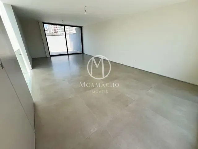 Casa 4 quartos e 6 banheiros, à venda, no bairro Barra da Tijuca em Rua Ivaldo de Azambuja