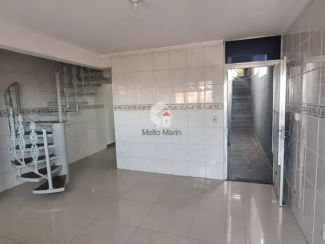 Casa 3 quartos e 1 banheiro, para alugar, no bairro Santo Antônio em Osasco