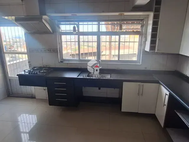 Casa 3 quartos e 1 banheiro, para alugar, no bairro Santo Antônio em Osasco