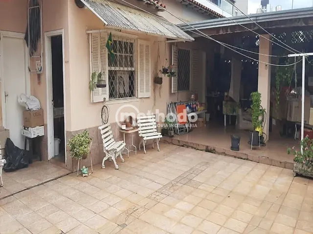 Casa com 338m² 4 quartos e 3 banheiros, à venda, no bairro Vila Itapura em Campinas