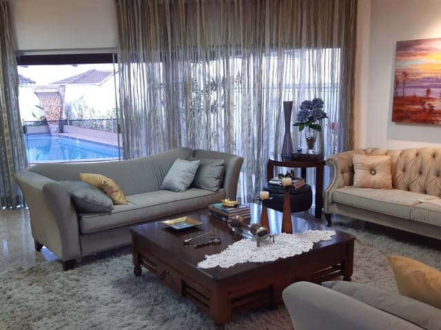 Casa com 868m² 4 quartos e 6 banheiros, à venda, no bairro Jardins Viena em Aparecida De Goiânia