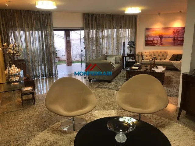 Casa com 868m² 4 quartos e 6 banheiros, à venda, no bairro Jardins Viena em Aparecida De Goiânia
