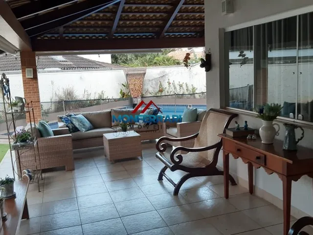 Casa com 868m² 4 quartos e 6 banheiros, à venda, no bairro Jardins Viena em Aparecida De Goiânia