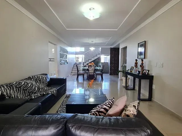 Casa 4 quartos e 3 banheiros, à venda, no bairro Setor Habitacional Vicente Pires em Brasília