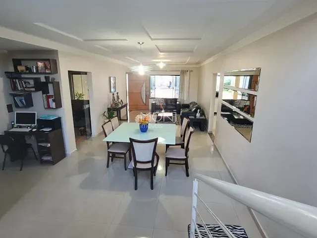 Casa 4 quartos e 3 banheiros, à venda, no bairro Setor Habitacional Vicente Pires em Brasília