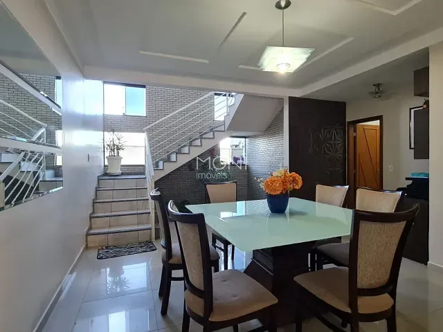 Casa 4 quartos e 3 banheiros, à venda, no bairro Setor Habitacional Vicente Pires em Brasília