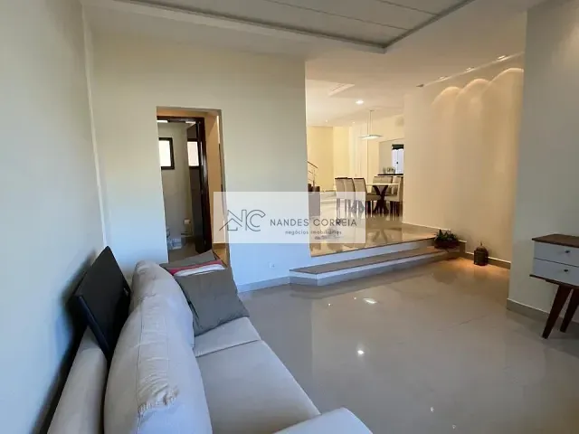 Casa com 309m² 3 quartos e 4 banheiros, à venda, no bairro Operária em Londrina