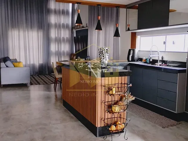Casa com 360m² 3 quartos e 2 banheiros, à venda, no bairro Cajueiros (Itaipuaçu) em Maricá