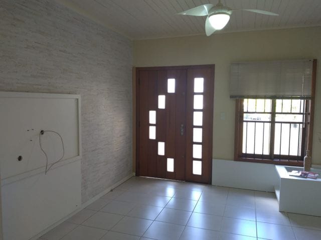 Casa com 164m² 2 quartos e 2 banheiros, à venda, no bairro Alvorada em Guaíba