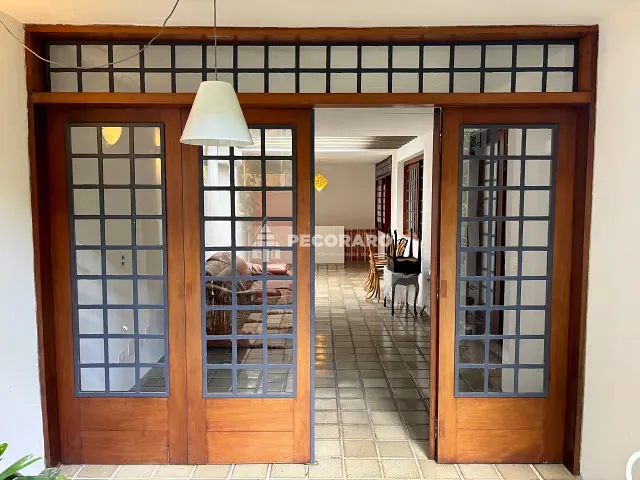Casa 4 quartos e 5 banheiros, para alugar, no bairro Sumarezinho em São Paulo
