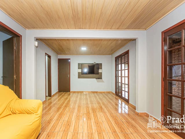 Casa com 500m² 3 quartos e 2 banheiros, à venda, no bairro Borda do Campo em São José dos Pinhais