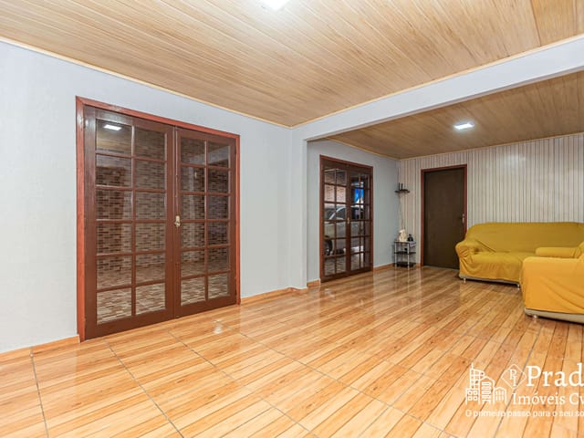 Casa com 500m² 3 quartos e 2 banheiros, à venda, no bairro Borda do Campo em São José dos Pinhais