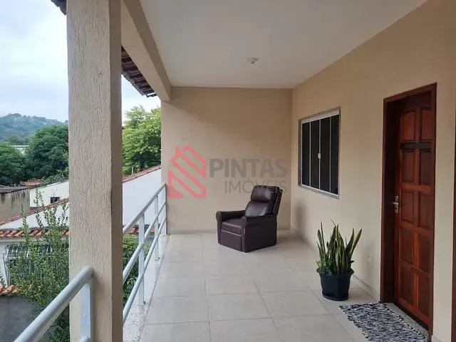 Casa 6 quartos e 2 banheiros, à venda, no bairro Santa Bárbara em Niterói