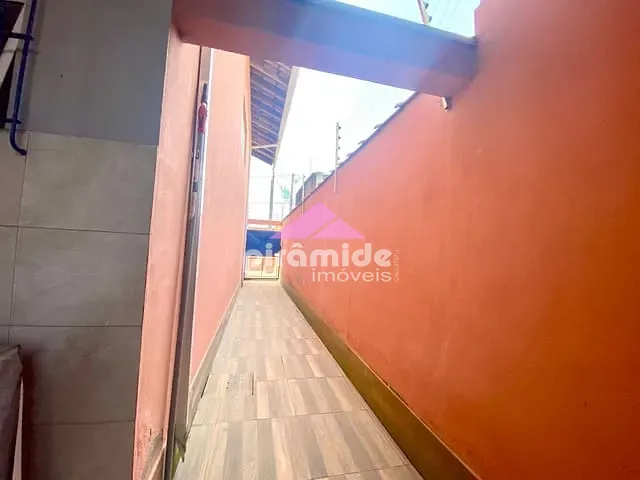 Casa com 412m², à venda ou para alugar, no bairro Pontal de Santa Marina em Caraguatatuba