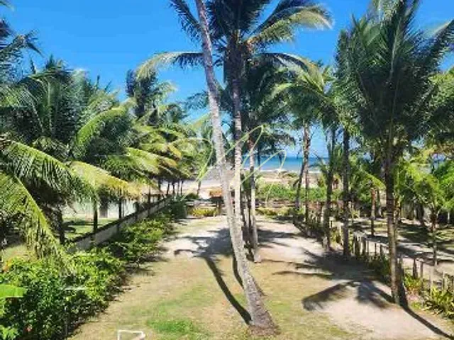 Casa 6 quartos e 5 banheiros, à venda, no bairro Olivença em Ilhéus