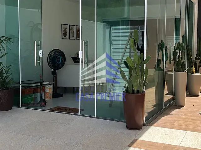Casa 3 quartos e 5 banheiros, para alugar, no bairro Nossa Senhora da Vitória em Ilhéus
