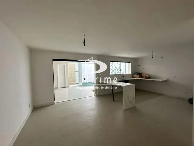 Casa com 230m² 3 quartos e 4 banheiros, à venda, no bairro Camboinhas em Niterói
