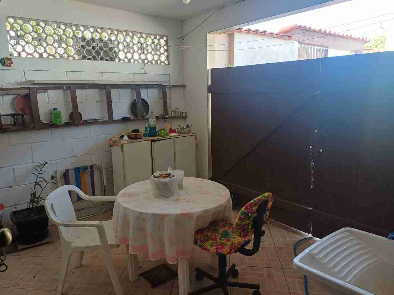 Casa à venda com 3 quartos, 100m² - Foto 12
