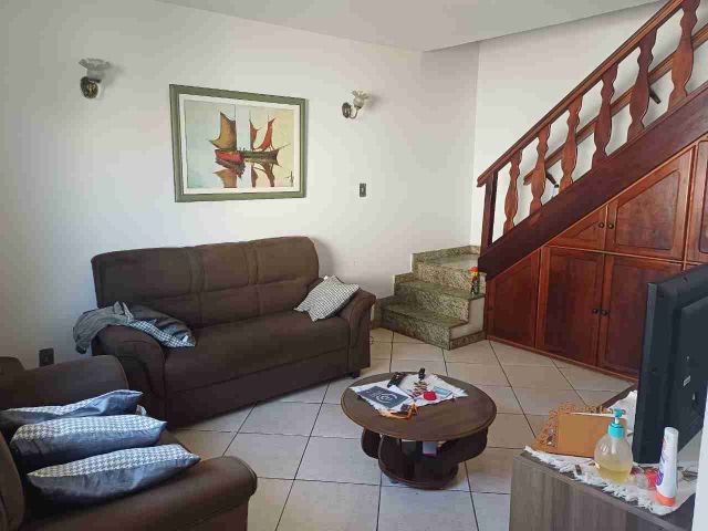 Casa com 100m² 3 quartos e 1 banheiro, à venda, no bairro Jardim Flamboyant em Cabo Frio