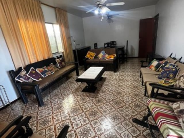 Casa com 348m² 7 quartos e 4 banheiros, à venda, no bairro Balneário Remanso em Rio das Ostras