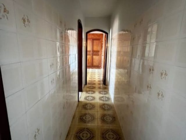 Casa com 348m² 7 quartos e 4 banheiros, à venda, no bairro Balneário Remanso em Rio das Ostras
