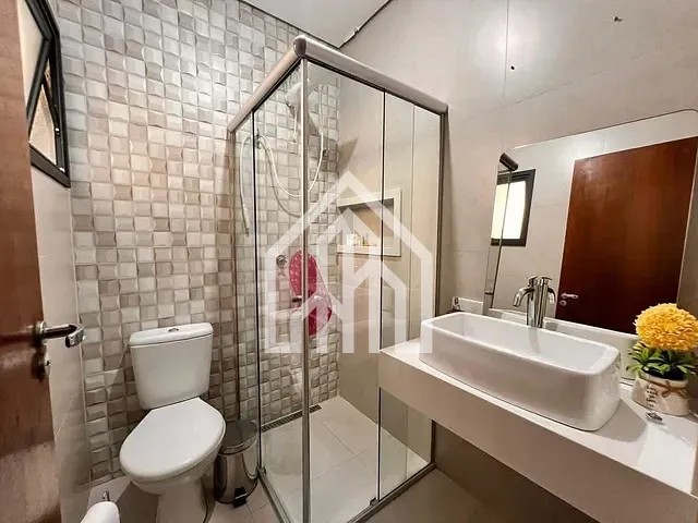 Casa 3 quartos e 4 banheiros, à venda, no bairro Jardim Maristela em Atibaia