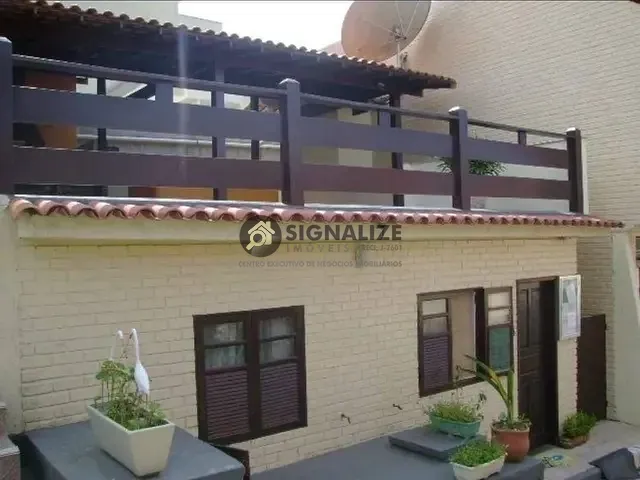 Casa 2 quartos e 2 banheiros, à venda, no bairro Peró em Cabo Frio