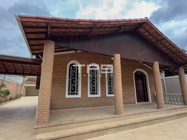 Casa com 434m² 3 quartos e 3 banheiros, à venda, no bairro Cidade Industrial em Lorena