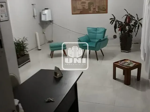 Casa com 315m², à venda ou para alugar, no bairro Centro em Jacareí