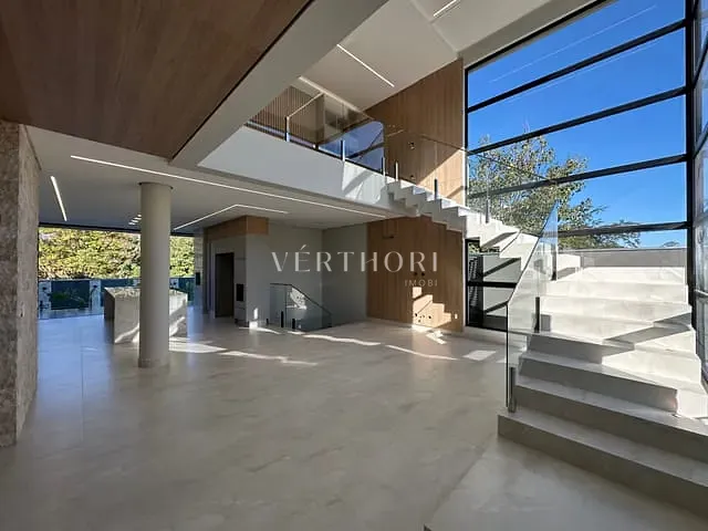 Casa com 360m² 3 quartos e 5 banheiros, à venda, no bairro Residencial José Lázaro Gouvea em Londrina