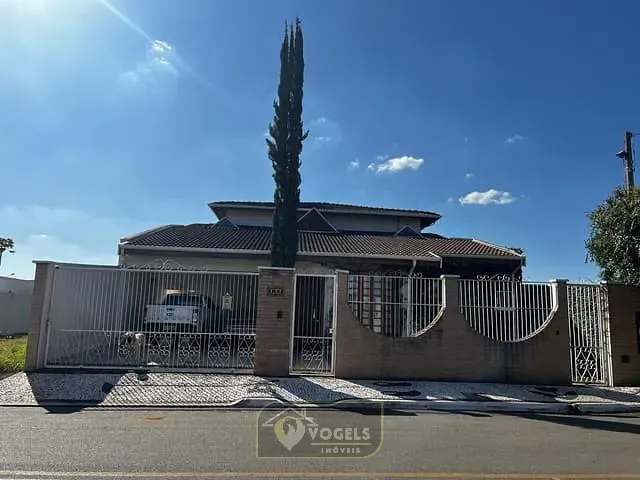 Casa 3 quartos e 4 banheiros, à venda, no bairro Parque Residencial Girassóis de Holanda em Holambra