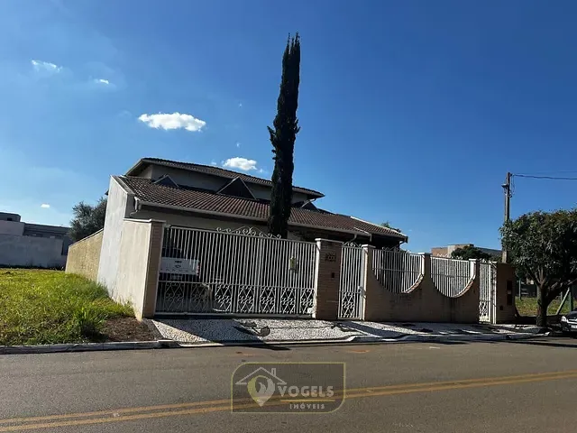 Casa 3 quartos e 4 banheiros, à venda, no bairro Parque Residencial Girassóis de Holanda em Holambra