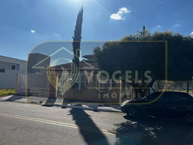 Casa 3 quartos e 4 banheiros, à venda, no bairro Parque Residencial Girassóis de Holanda em Holambra