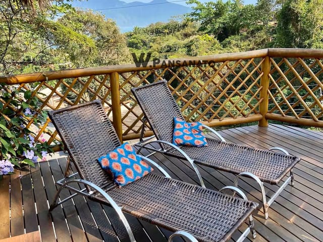 Casa 3 quartos e 3 banheiros, para alugar, no bairro Vila em Ilhabela