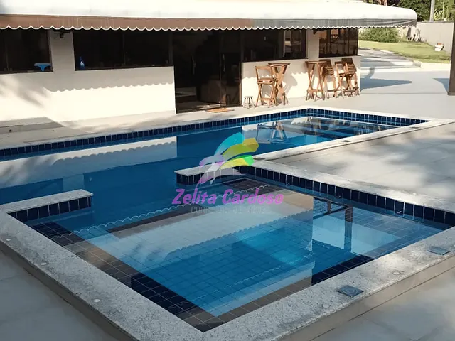 Casa com 1000m² 3 quartos e 5 banheiros, à venda, no bairro Condomínio Vale do Ouro em Ribeirão das Neves