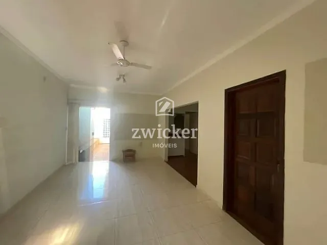 Casa com 200m² 3 quartos e 2 banheiros, à venda, no bairro Núcleo Residencial Presidente Geisel em Bauru