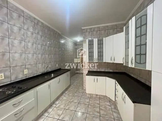 Casa com 200m² 3 quartos e 2 banheiros, à venda, no bairro Núcleo Residencial Presidente Geisel em Bauru