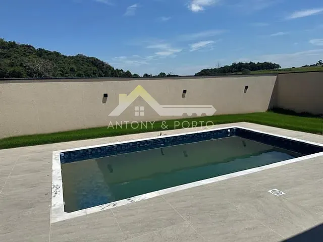 Casa com 367m² 3 quartos e 2 banheiros, à venda, no bairro Jardim Paraíso da Usina em Atibaia