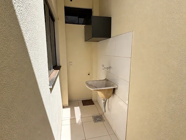Casa 2 quartos e 3 banheiros, para alugar, no bairro Plano Diretor Norte em Palmas