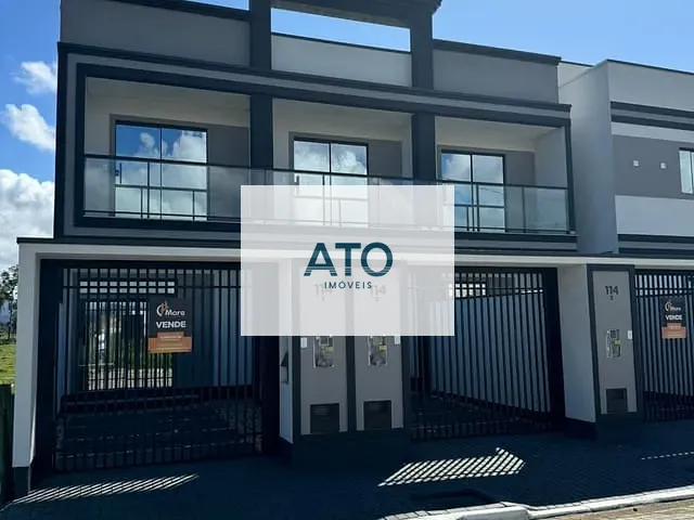 Sobrado 2 quartos e 1 banheiro, à venda, no bairro XV de novembro em Tijucas