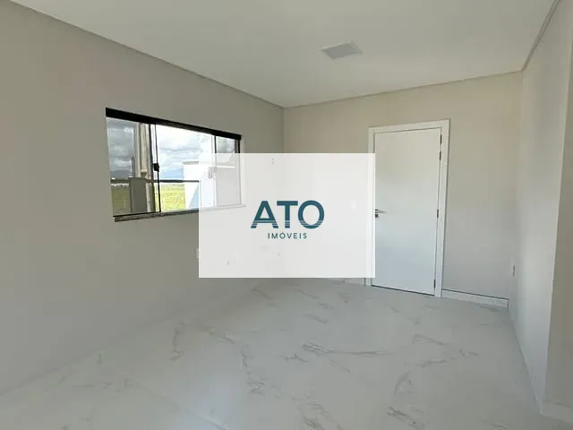 Sobrado 2 quartos e 1 banheiro, à venda, no bairro XV de novembro em Tijucas