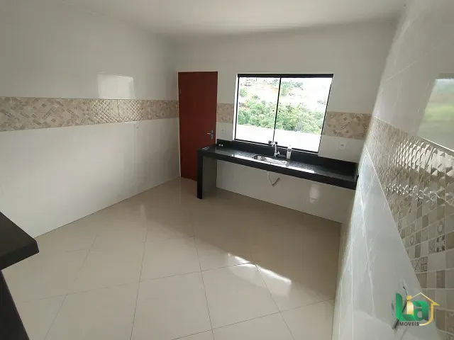 Casa 2 quartos e 1 banheiro, à venda, no bairro Alto do Castelo em Muriaé